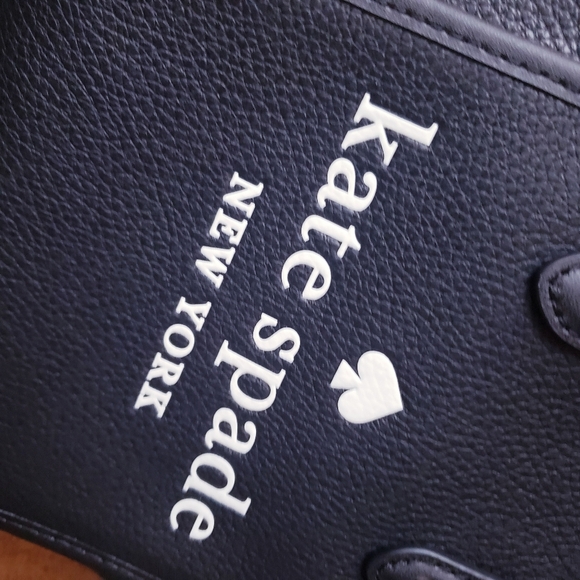 Kate Spade BNWT  Ella Mini Tote - Pebbled Leather ( MSRP $359+ CAD) - Picture 13 of 16